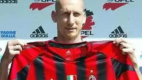 女子网球青春浪潮中安德烈娃紧逼郑钦文，阳光赛事或决定前十格局